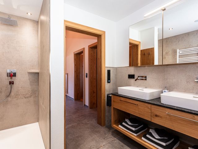 Ferienwohnungen Hausbacher