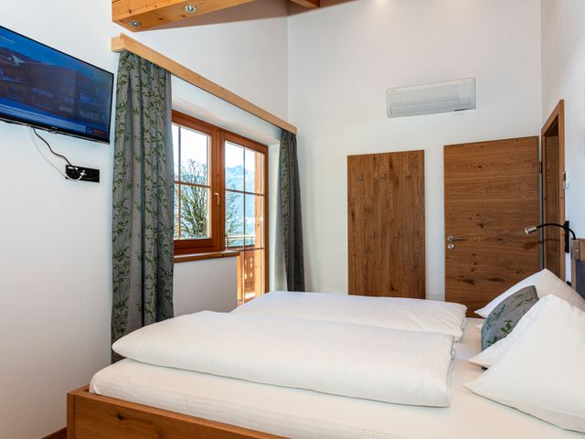 Ferienwohnungen Hausbacher